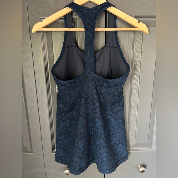 Lululemon tank top - Picture 2 of 3